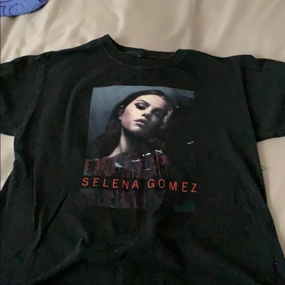 Tee shirt
